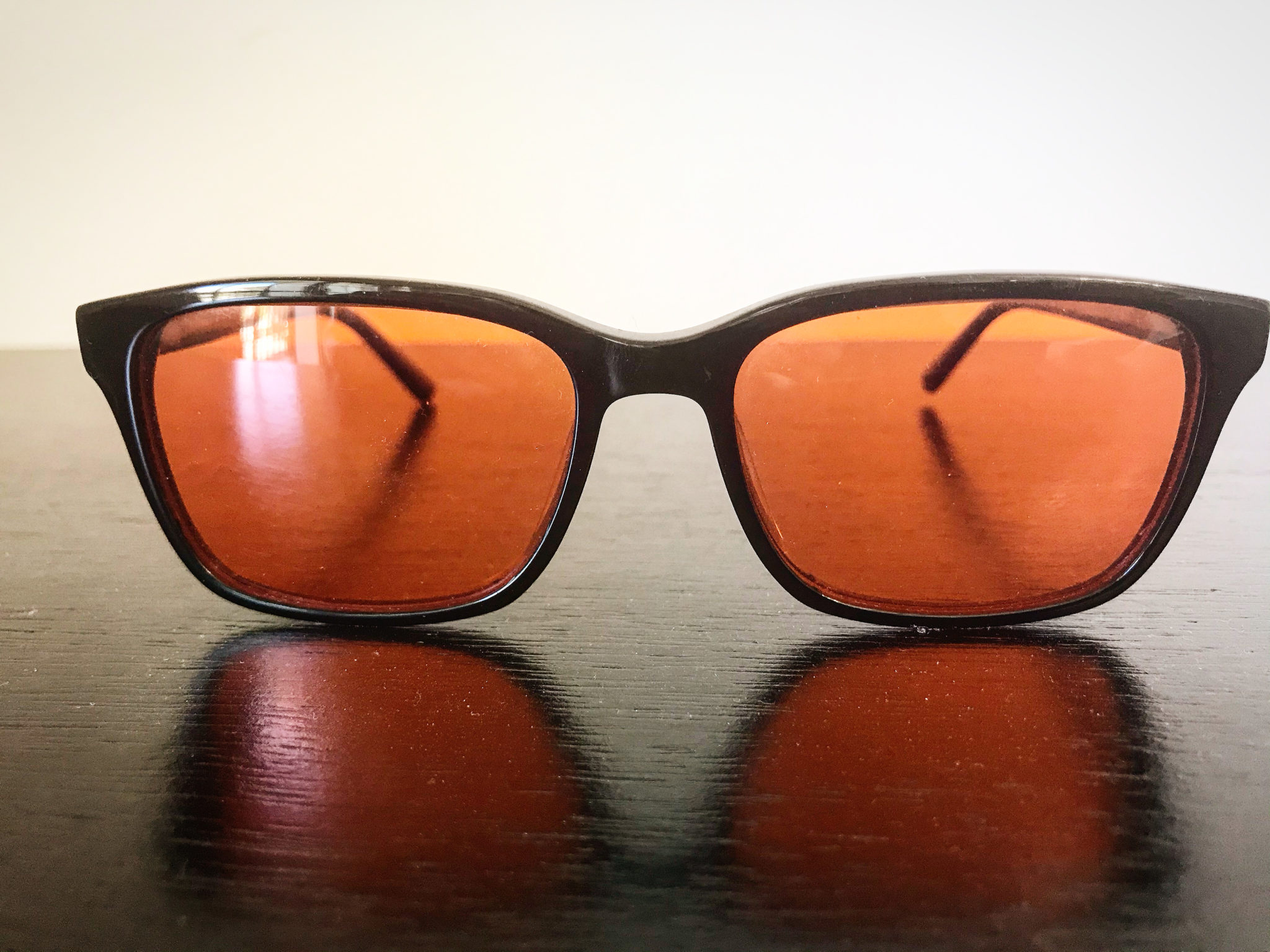 What Are Blue Light Blocking Glasses? Medkore